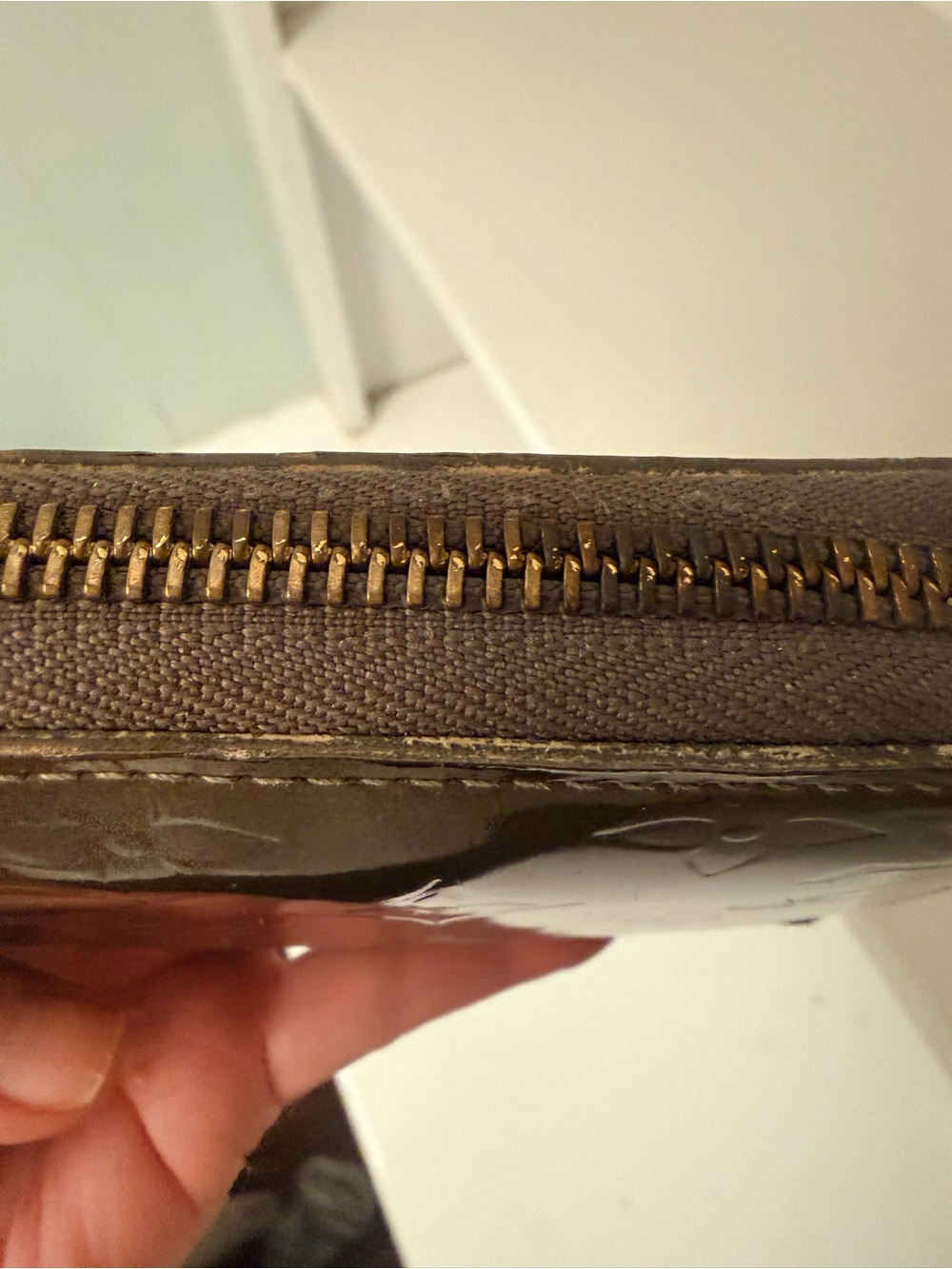 Louis Vuitton Vernis Zippy Wallet Vert Bronze Metallic Gold Monogram - Picture 9 of 15